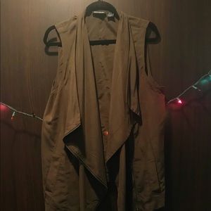 DKNY XL Army Green Vest with POCKETS